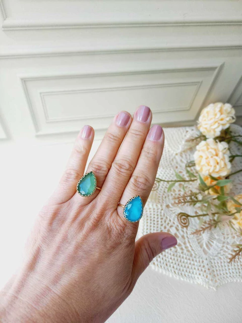 ANEL AJUSTÁVEL GOTA EM CRISTAL FACETADO - comprar online