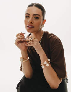 ANEL AJUSTÁVEL ESTRUTURADO EM PEROLAS - loja online