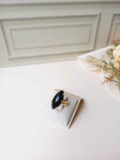 ANEL AJUSTÁVEL NAVETE GARRA PEDRA NATURAL ONIX FACETADA - Cordão de Luz Joias Finas