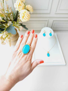 ANEL GRANDE OVAL COM PEDRA NATURAL AGATA AZUL CÉU - Cordão de Luz Joias Finas