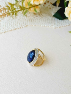 ANEL OVAL AJUSTÁVEL COM APLICAÇÕES DE RÓDIO BRANCO PEDRA NATURAL ESTRELA - comprar online