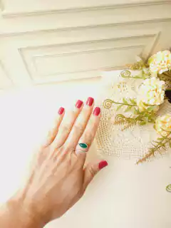 ANEL NAVETE EM PRATA 925 COM PEDRA NATURAL AGATA VERDE na internet