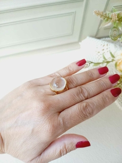 ANEL REDONDO COM PEDRA NATURAL CRISTAL DE ROCHA - comprar online