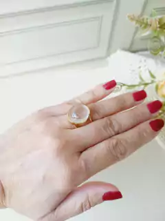 ANEL REDONDO COM PEDRA NATURAL CRISTAL DE ROCHA - comprar online