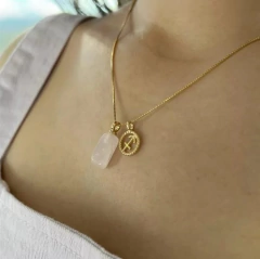 COLAR SIGNO DE AQUÁRIO COM PEDRA OPALINA na internet