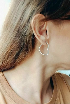 BRINCO ARGOLA CORACAO EM PRATA 925 - Cordão de Luz Joias Finas