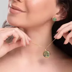 COLAR BANHO OURO 18K ARVORE DA VIDA COM PEDRA NATURAL FIXA AGATHA VERDE na internet