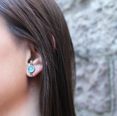 BRINCO EAR HOOK COM PEDRA NATURAL RUTILO - comprar online