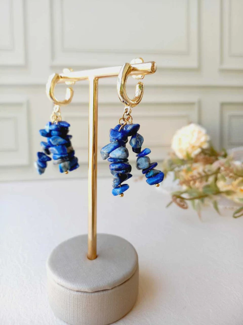 BRINCO ARGOLAS CACHO COM CASCALHOS DE PEDRA NATURAL LAPIS LAZULI - comprar online