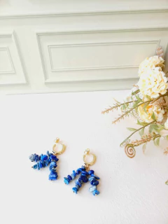 BRINCO ARGOLAS CACHO COM CASCALHOS DE PEDRA NATURAL LAPIS LAZULI - loja online