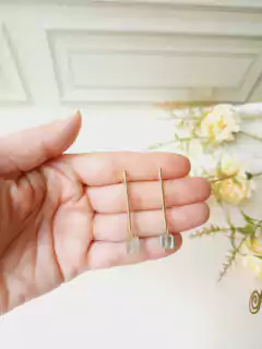 BRINCO PALITO COM PEDRA NATURAL CUBO AGUA MARINHA na internet