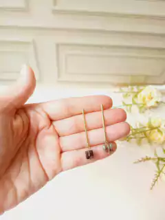 BRINCO PALITO COM PEDRA NATURAL CUBO FLUORITA na internet