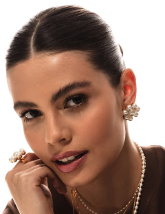 BRINCO MAX ESTRUTURADO EM PEROLAS