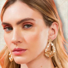 MAX BRINCO OLHO GREGO COM PÉROLAS DE ÁGUA DOCE na internet