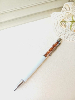 CANETA ESFEROGRAFICA CROMADA BASE BRANCA COM PEDRA NATURAL - Cordão de Luz Joias Finas