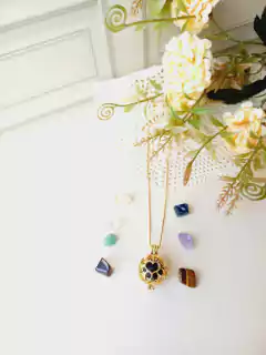 COLAR MÉDIO CHAMADOR DE ANJO E DIFUSOR AROMATICO COM 7 PEDRAS NATURAIS