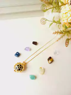 COLAR MÉDIO CHAMADOR DE ANJO E DIFUSOR AROMATICO COM 7 PEDRAS NATURAIS - Cordão de Luz Joias Finas