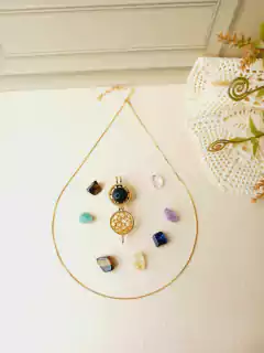 COLAR MÉDIO CHAMADOR DE ANJO E DIFUSOR AROMATICO COM 7 PEDRAS NATURAIS - loja online