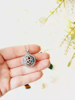 COLAR CHAMADOR DE ANJO EM PRATA 925 TRIQUETRA 7 PEDRAS NATURAIS - comprar online