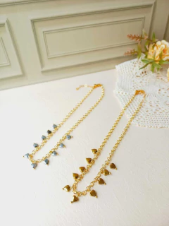 COLAR CHOKER MINI CORAÇÕES DE HEMATITA - comprar online