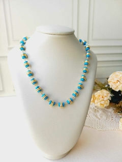 COLAR CHOKER DISCOS PEDRA NATURAL HOWLITA TURQUESA na internet