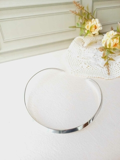 COLAR CHOKER BANHO RÓDIO BRANCO na internet