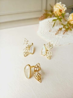 CONJUNTO BORBOLETA CONCHA NATURAL NAUTILUS OU OPALA DO MAR - comprar online