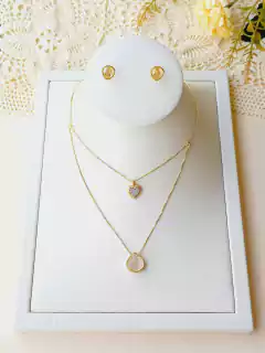 CONJUNTO PINGENTE DUPLO EM ZIRCÔNIAS E PEDRA NATURAL CRISTAL DE ROCHA