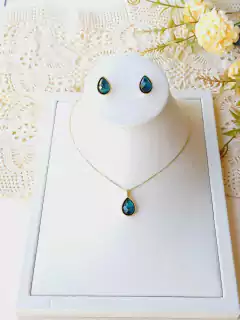 CONJUNTO GOTA PEDRA NATURAL ESMERALDA FACETADA