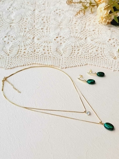 CONJUNTO PINGENTE DUPLO COM PONTO DE LUZ E A PEDRA NATURAL MALAQUITA na internet