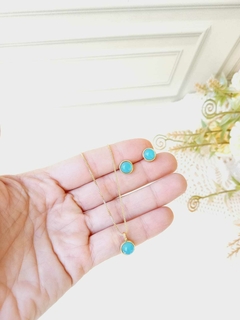 CONJUNTO REDONDO COM PEDRA AGATA AZUL 6,5MM na internet