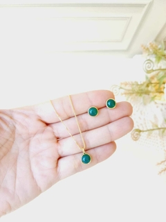 CONJUNTO REDONDO COM PEDRA AGATA VERDE 6,5MM na internet