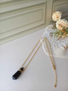 COLAR DIFUSOR AROMATICO PARA ÓLEOS ESSENCIAIS OU PERFUMEIRO PEDRA NATURAL ÔNIX - comprar online