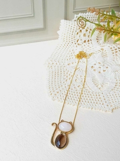 COLAR GATINHO COM PEDRA NATURAL QUARTZO ROSA E FUMÊ na internet