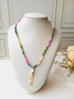 COLAR CHOKER JADE MELANCIA COM PINGENTE PEIXE