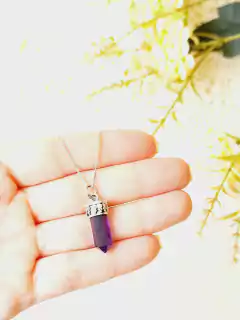 COLAR PRISMA GEOMÉTRICO EM PRATA 925 PEDRA NATURAL AMETISTA - comprar online