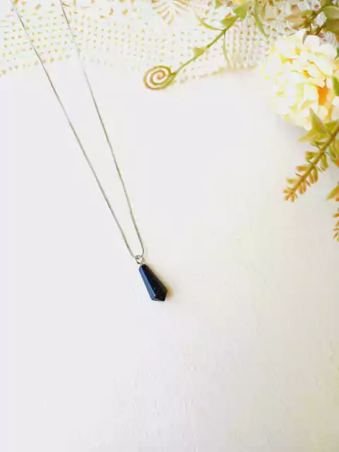 COLAR PRISMA GEOMÉTRICO ESTRELA