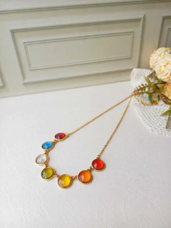 COLAR SETE CRISTAIS COLORIDOS