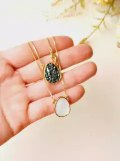 ESCAPULARIO PEDRAS NATURAIS SELENITA E PIRITA - comprar online