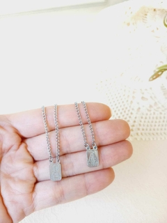 ESCAPULÁRIO RETANGULAR EM AÇO INOXIDÁVEL NOSSA SENHORA APARECIDA - comprar online