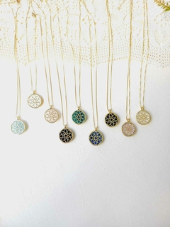 COLAR MANDALA FLOR DA VIDA COM PEDRA NATURAL