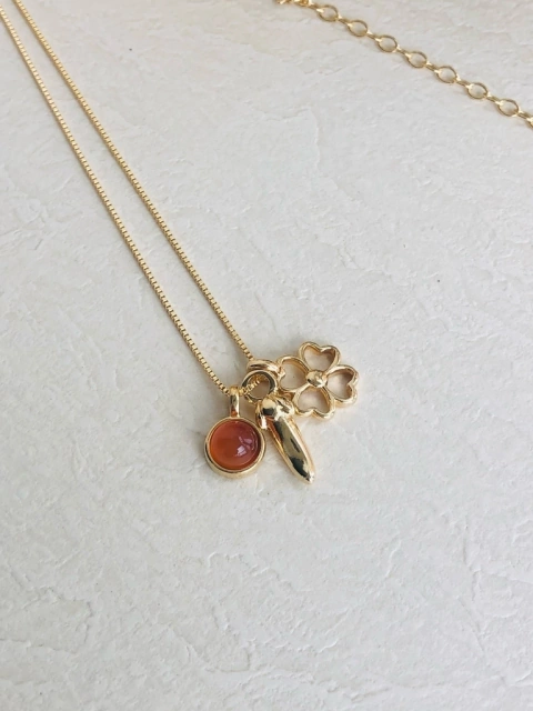 COLAR TRÊS PINGENTES REMOVIVEIS PIMENTA TREVO AGATHA VERMELHA