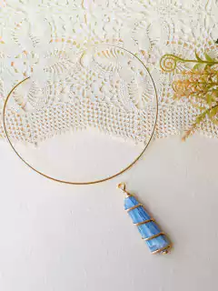 CHOKER COM PEDRA NATURAL CIANITA AZUL na internet