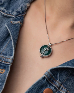 COLAR RELICARIO CÁPSULA FÉ COM PEDRA NATURAL na internet