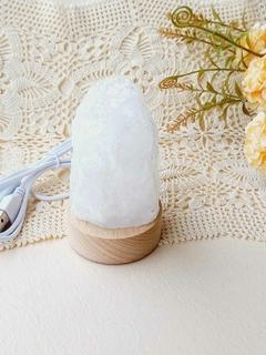 LUMINARIA COM PEDRA NATURAL QUARTZO BRANCO