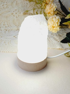 LUMINARIA COM PEDRA NATURAL QUARTZO BRANCO