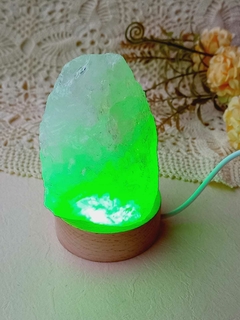 LUMINARIA COM PEDRA NATURAL QUARTZO BRANCO na internet