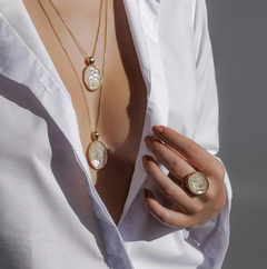 COLAR OVAL CONCHA NATURAL NAUTILUS - loja online