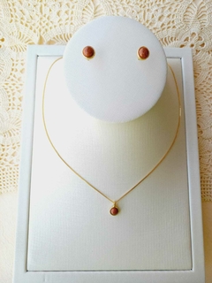 CONJUNTO REDONDO COM PEDRA NATURAL DO SOL 6,5MM