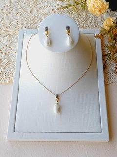 CONJUNTO PEDRA NATURAL PÉROLA SHELL GOTA APLICAÇÕES DE RÓDIO NEGRO